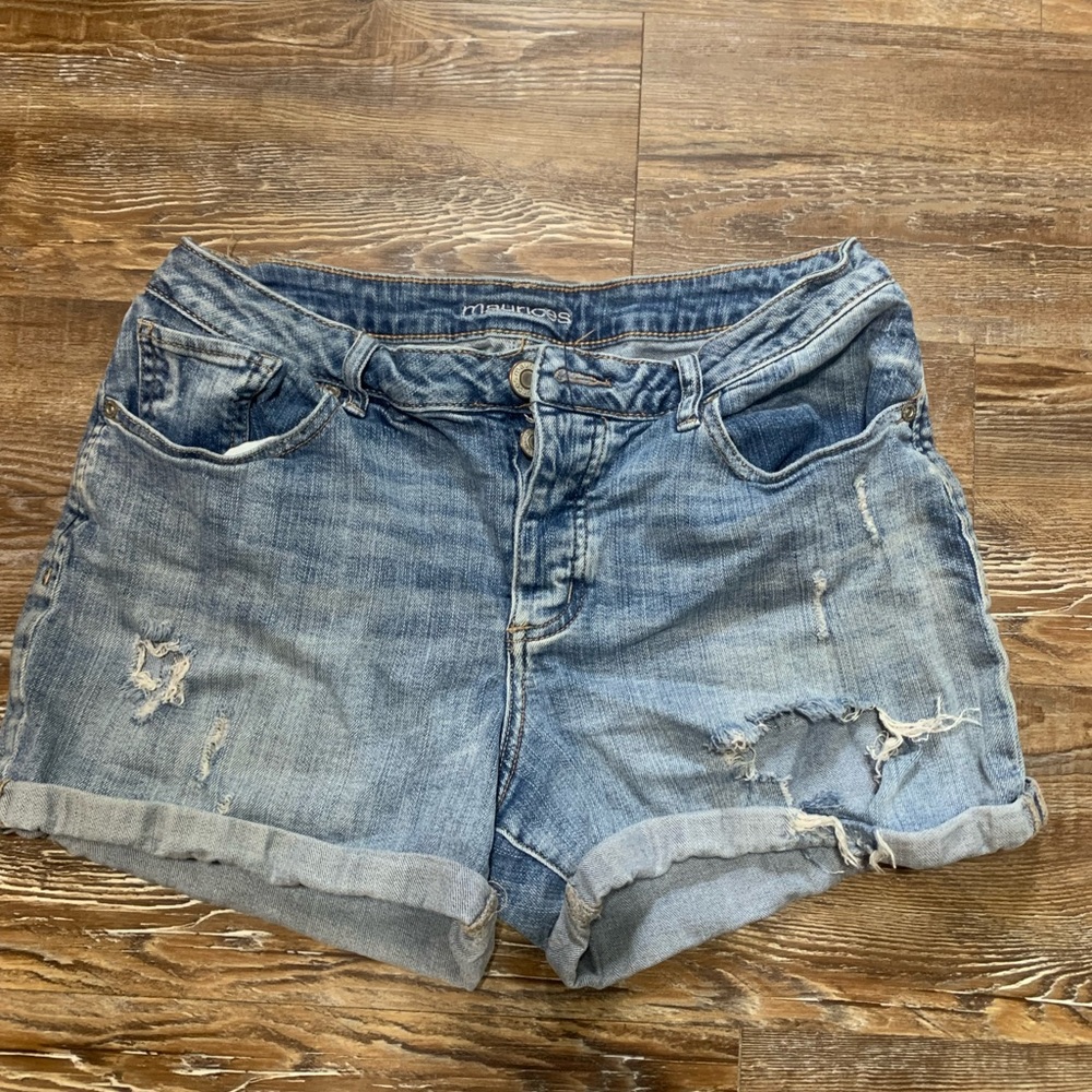 Maurice’s distressed shorts